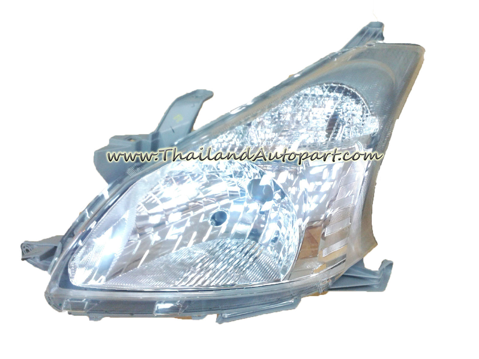 HEADLAMP TOYOTA WISH F602